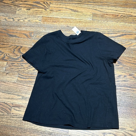 New Classic Fit Short Sleeve Old Navy - Picture 2 of 2